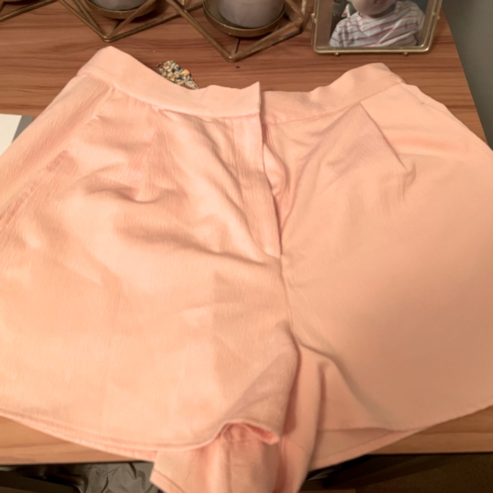 Dress shorts. Pinkish peach size 6